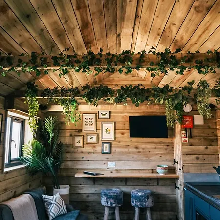 The Potting Barn Campsite
